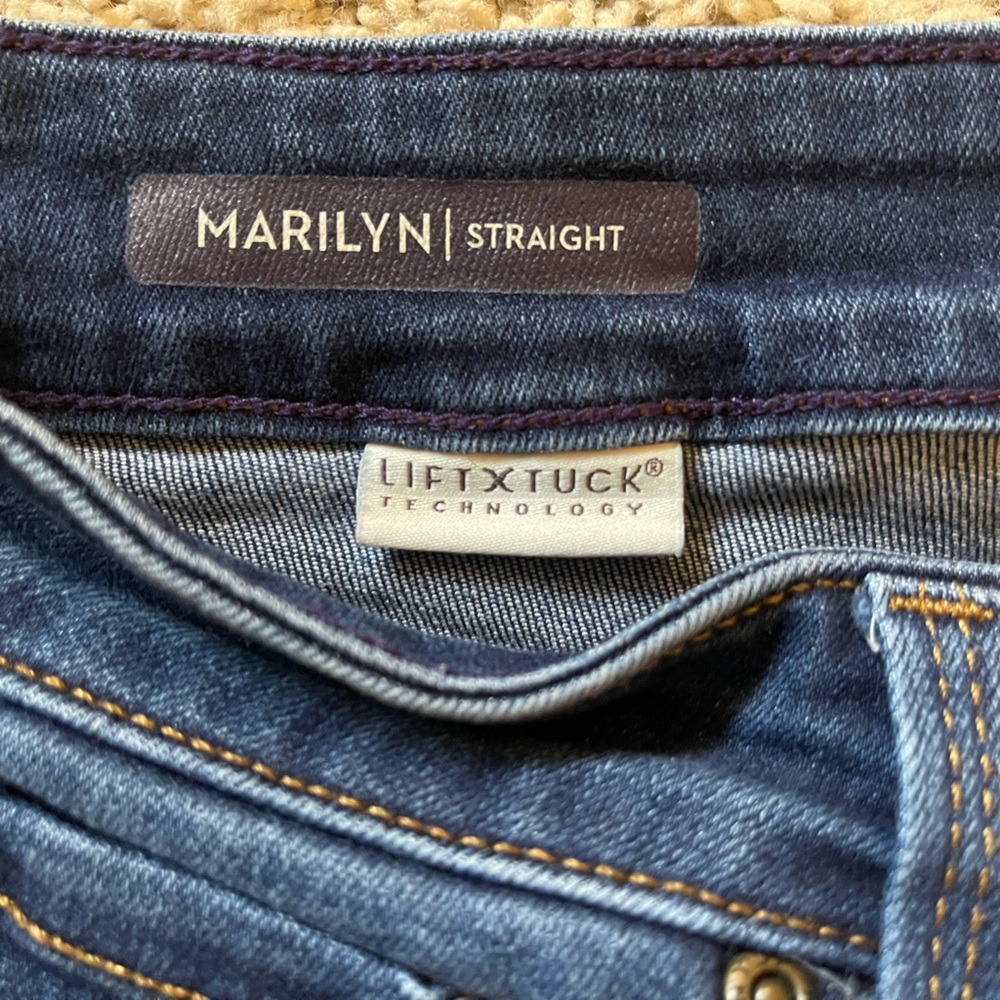 NYDJ Lift and Tuck Marilyn Straight Leg Jeans Size 4 - Picture 3 of 4